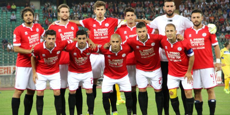 Bari 1908 là câu lạc bộ thành công nhất từ vùng Apulia về mặt thống kê của Serie A mọi thời đại.