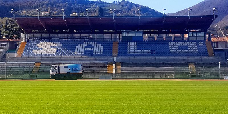Sân nhà của FeralpiSalo FC là Stadio Lino Turina, nằm ở thành phố Salò